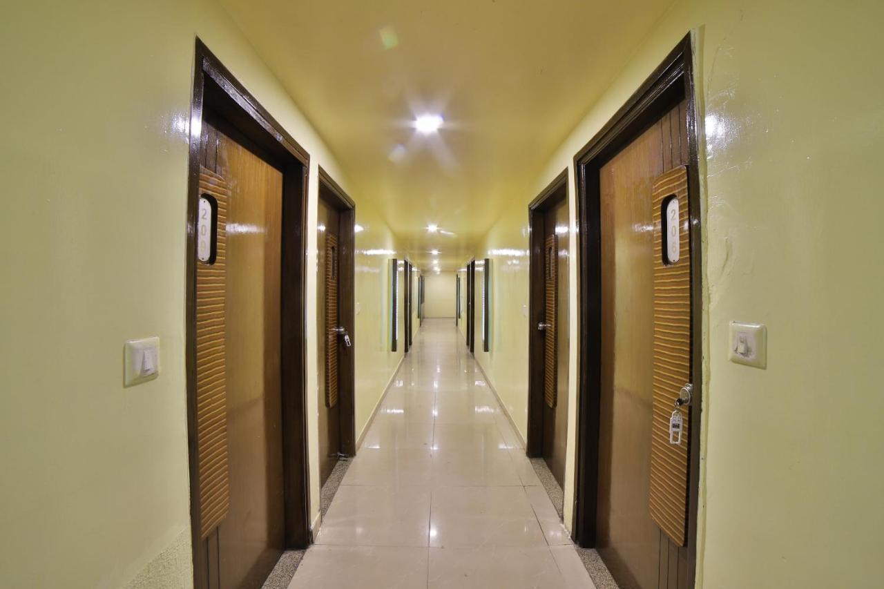 Capital O Kalash Residency Ахмедабад Екстер'єр фото