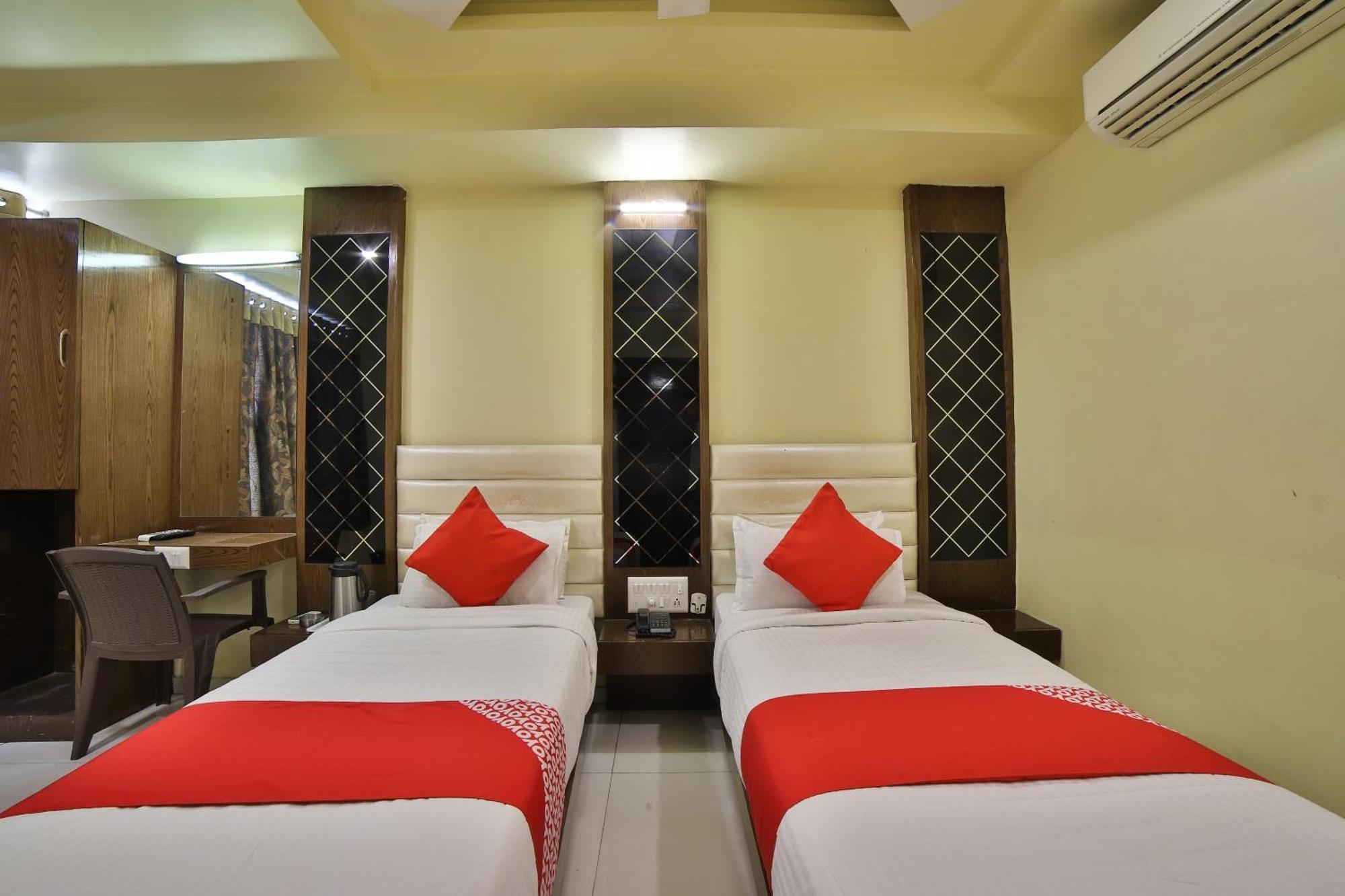 Capital O Kalash Residency Ахмедабад Екстер'єр фото